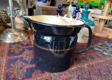 zwart emaille melkoker