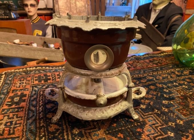 bruin emaille / gietijzer petroleumstel